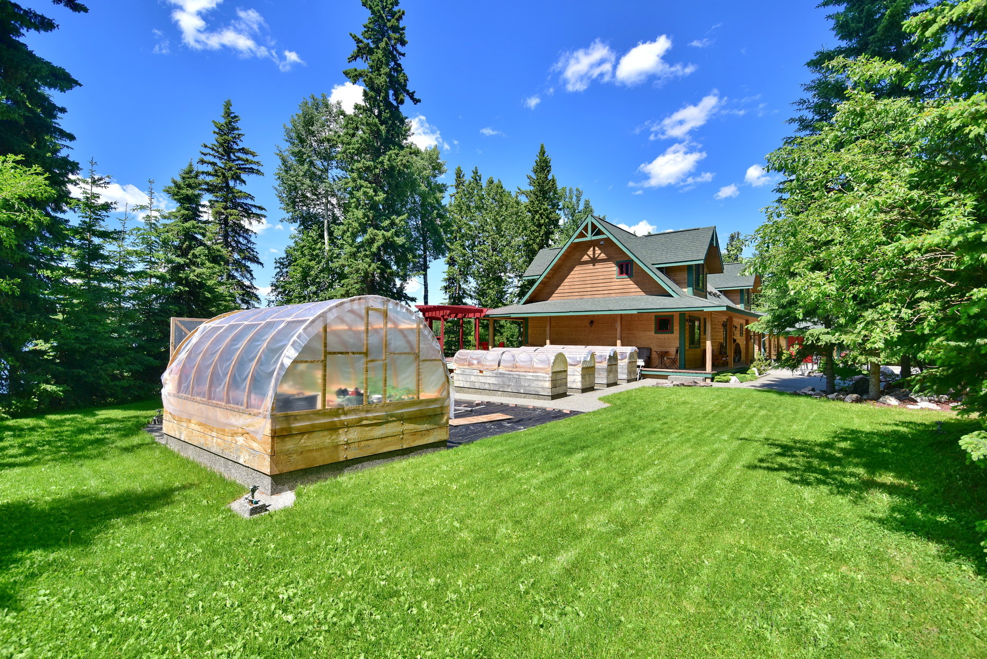 3.4 acres of Lakefront Retreat at Puntchesakut Lake! 885 Parkins Road