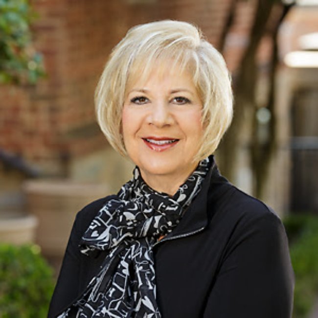 Photo of Leslie Friedson,