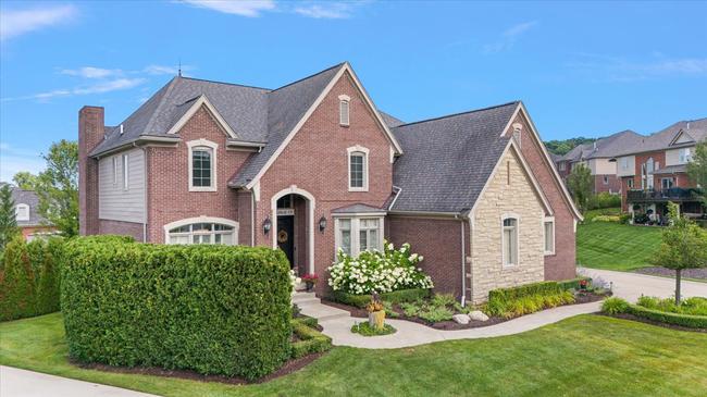 5343 Carlisle Court, MI 48306