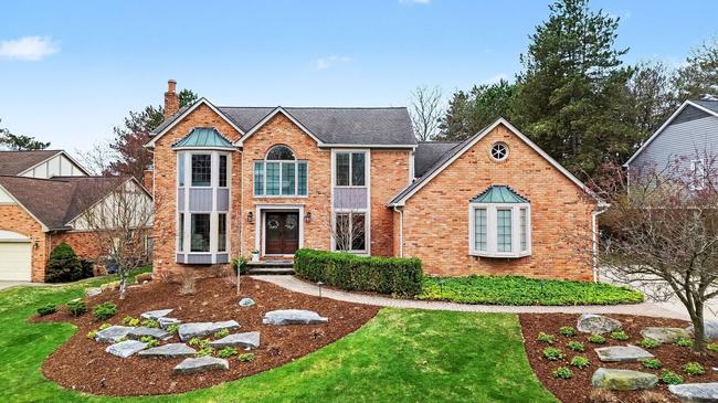 2555 Lambeth Park, MI 48306