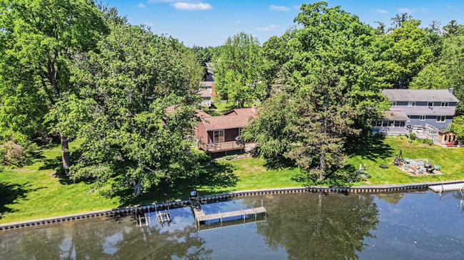 2911 Walmsley Circle Drive, MI 48360