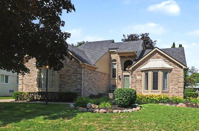 50483 Heatherwood Lane, MI 48317