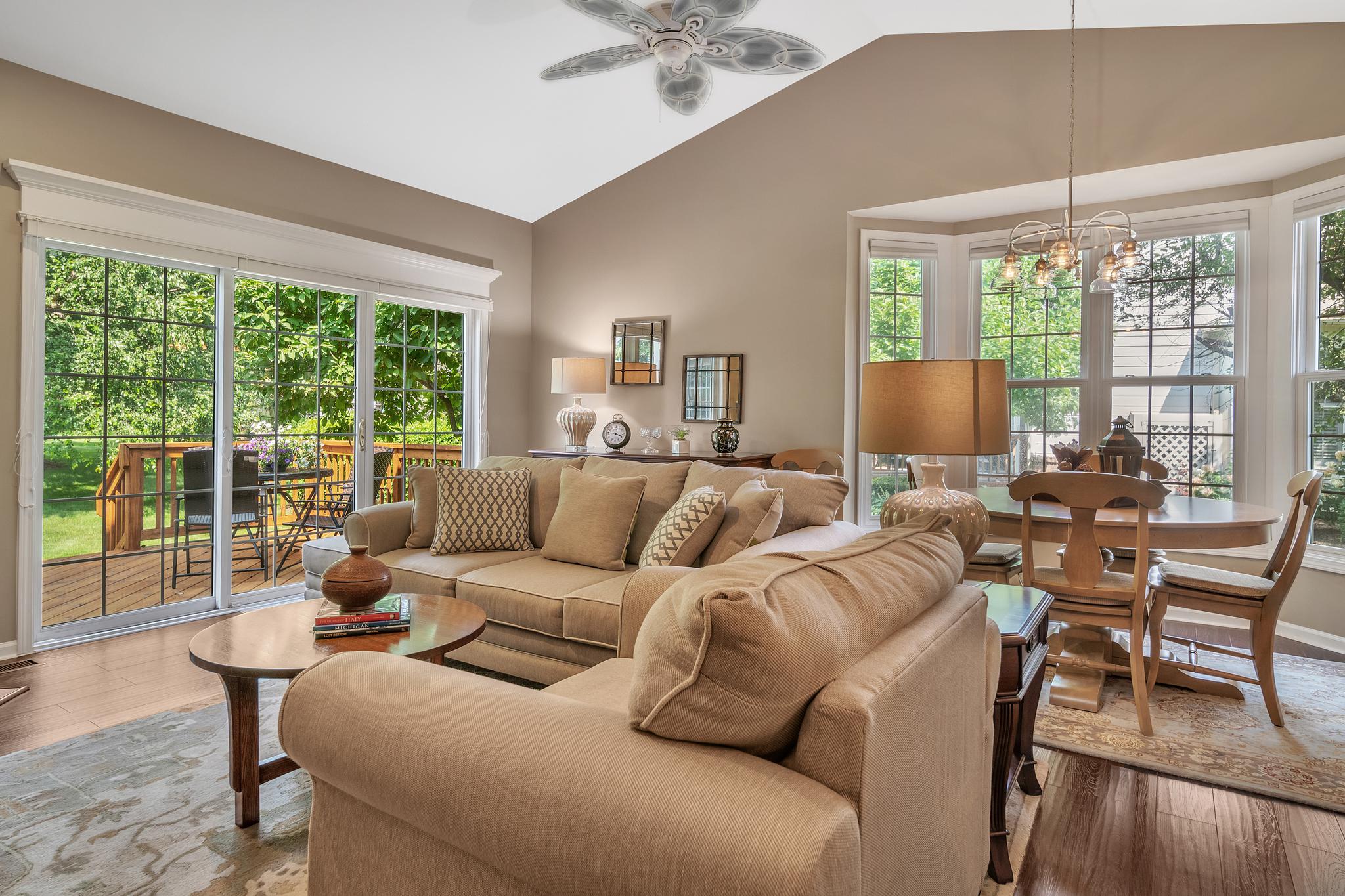 39462 Champion Ct Country Club Village Northville Ranch End Unit Condo