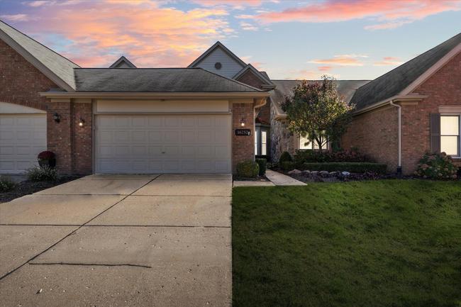 16252 Country Knoll Drive, MI 48168