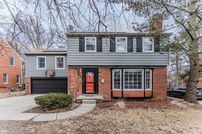 158 Woodland Drive, MI 60015