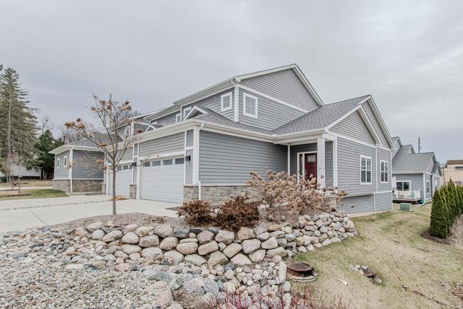 108 E Henry Street 806, MI 48176