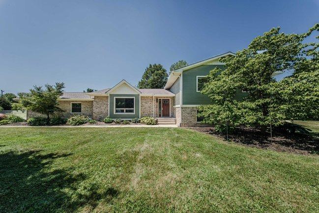 7532 Dell Road, MI 48176