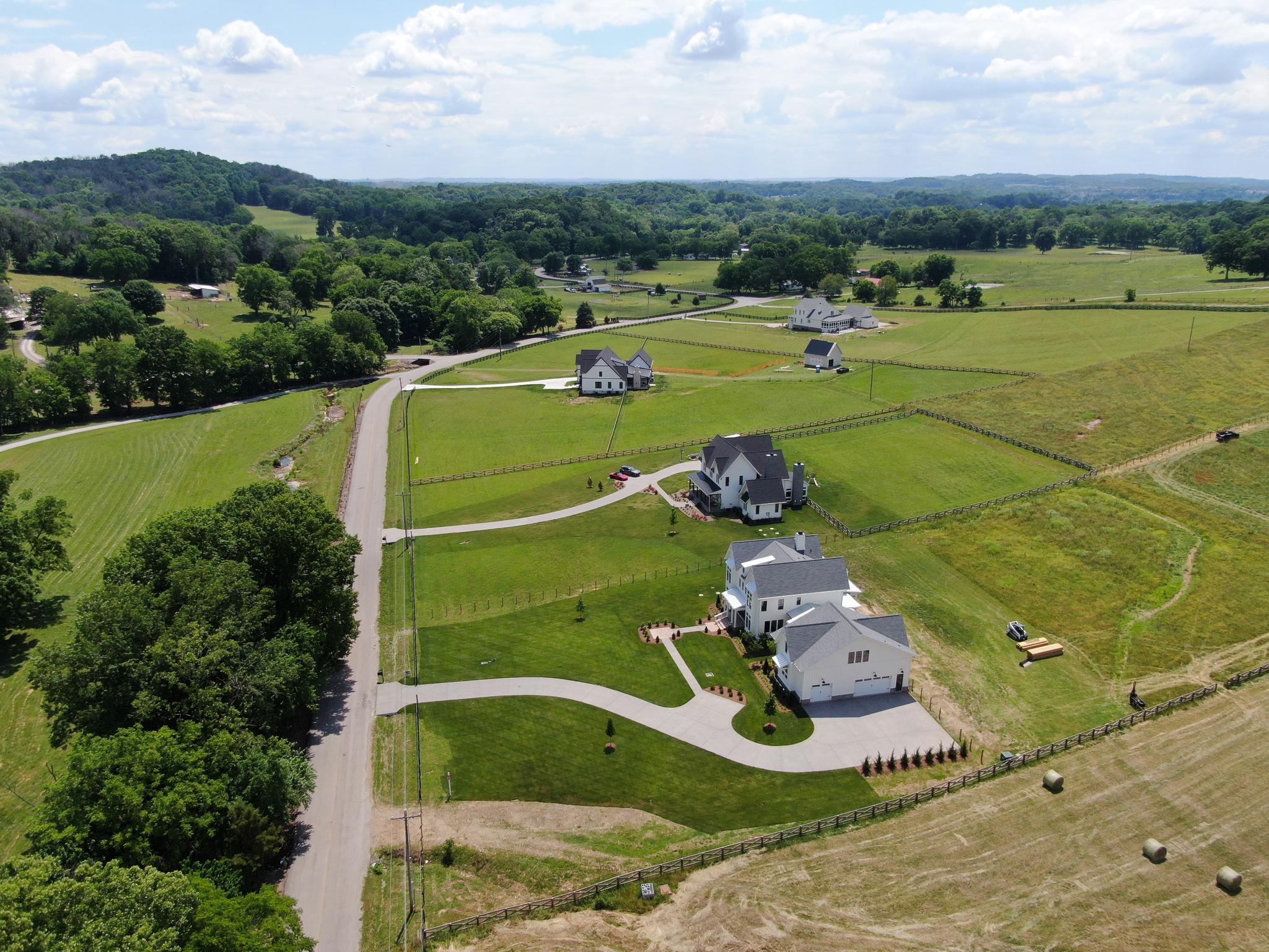 The House is a minute away from the Prestige Development of GrayStone Quarry in Franklin, TN. See here the Area Homes from the air!