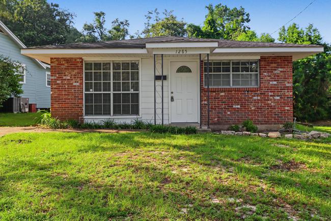 1285 Kensington Dr, MS 39530