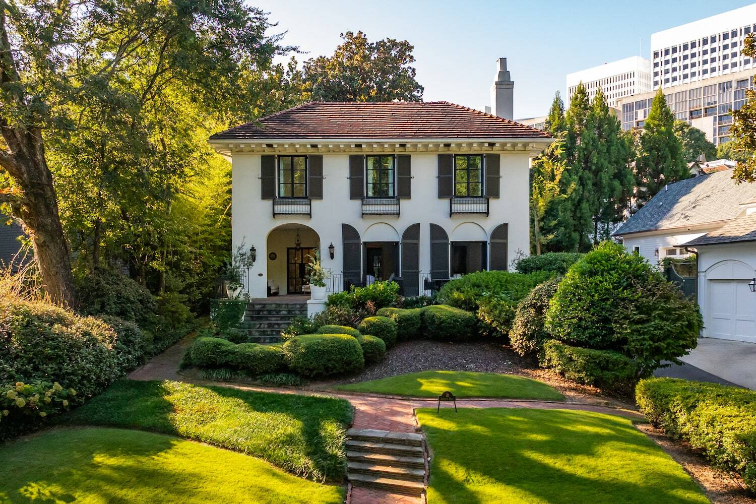 31 Lafayette Dr NE