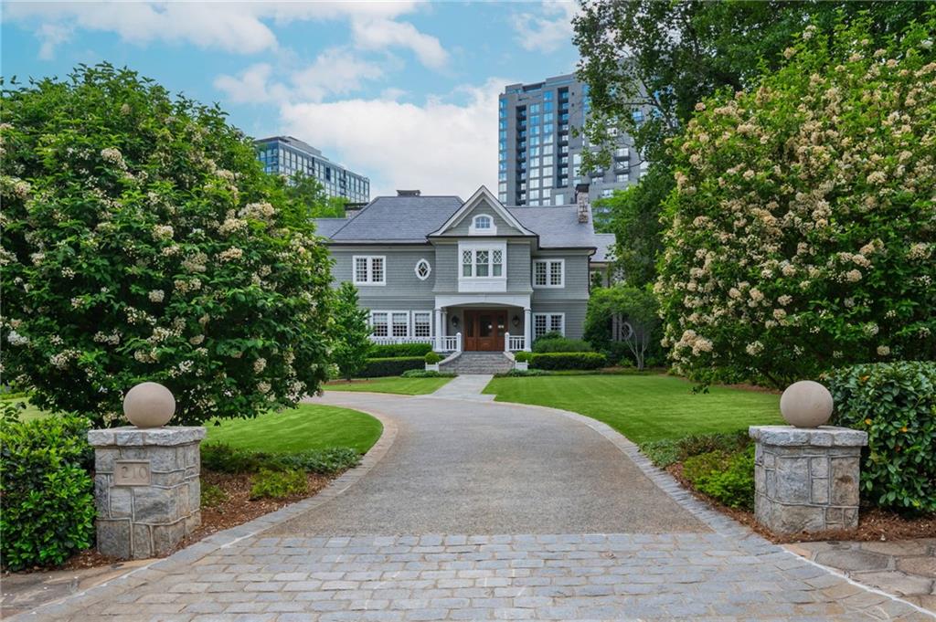 210 Peachtree Circle home in Ansley Park