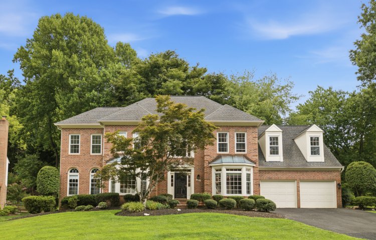 9205 Armetale Court<br> Fairfax Station, VA 22039