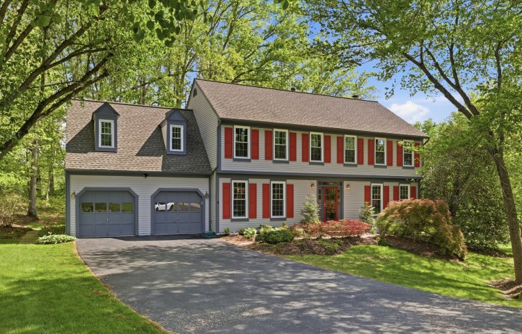 9701 Tree Hollow Court<br> Fairfax Station, VA 22039