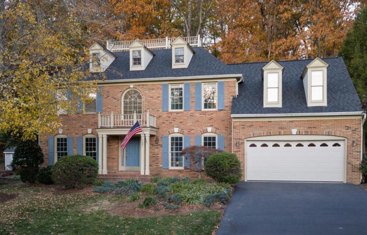7981 Oak Bridge Ln<br> Fairfax Station, VA 22039