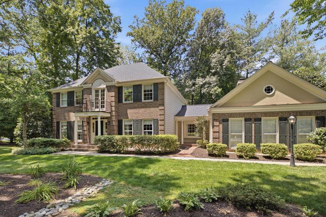 9721 S Park Cir, VA 22039