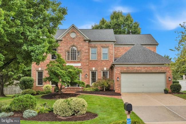 8622 Larkview Ln, VA 22039